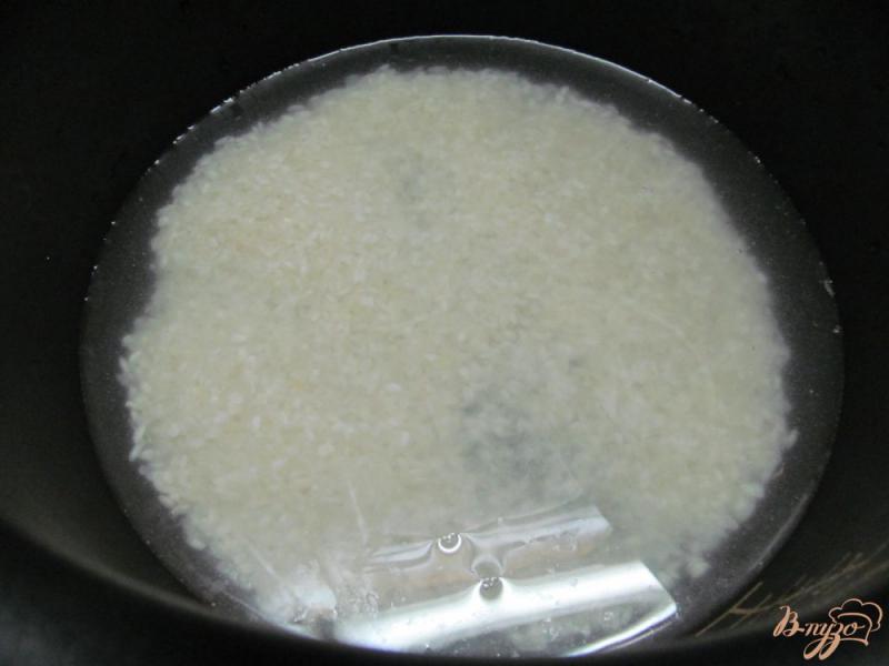 Фото приготовление рецепта: Рисовая каша с фруктами и тыквой в мультиварке шаг №1