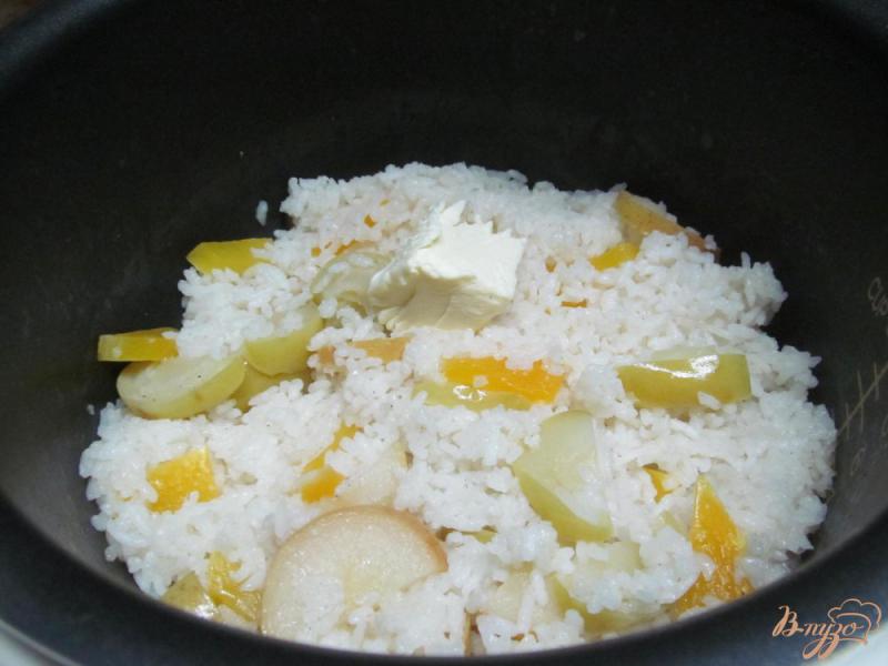 Фото приготовление рецепта: Рисовая каша с фруктами и тыквой в мультиварке шаг №6