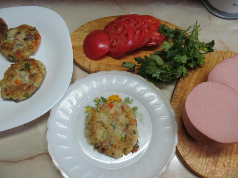 Фото приготовление рецепта: Башенки из овощных котлет шаг №6