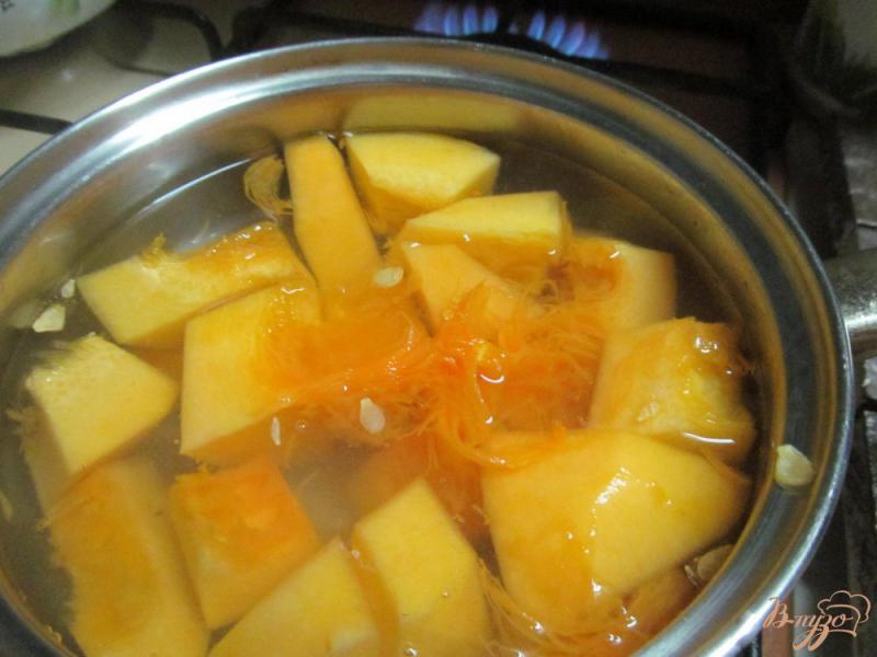 Фото приготовление рецепта: Смузи из тыквы и яблока шаг №2