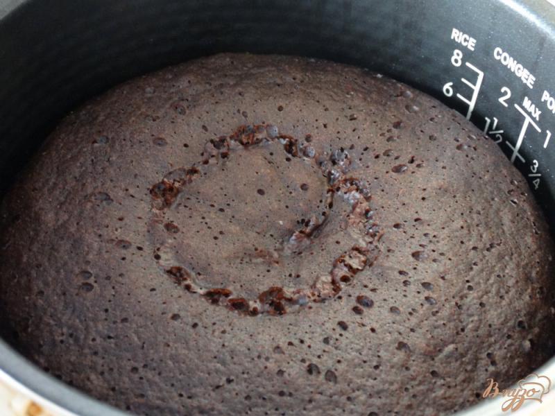 Фото приготовление рецепта: Бисквит «Шоколад на кипятке» шаг №9