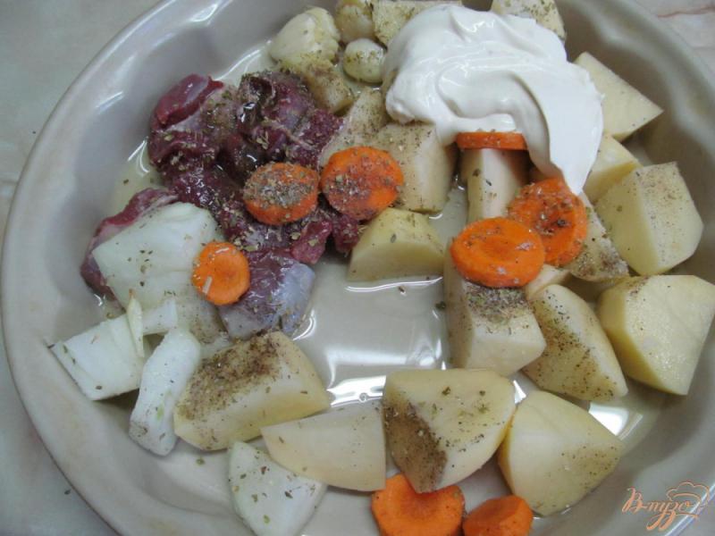 Фото приготовление рецепта: Запеченная баранина с овощами в духовке шаг №2