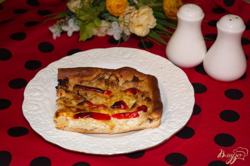 Фото приготовление рецепта: Домашний пирог с тушеной капустой и болгарским перцем шаг №7
