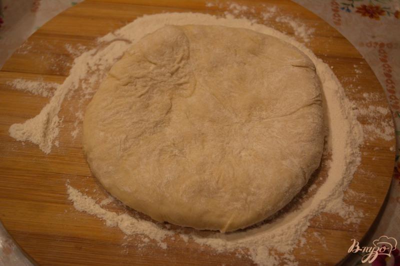 Фото приготовление рецепта: Быстрый пирог с мясом и сухофруктами шаг №6