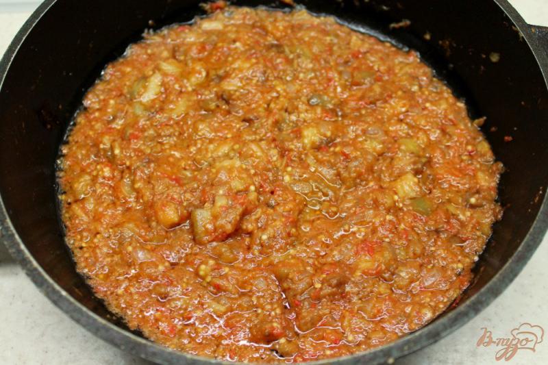 Фото приготовление рецепта: Икра из баклажанов и помидоров шаг №5