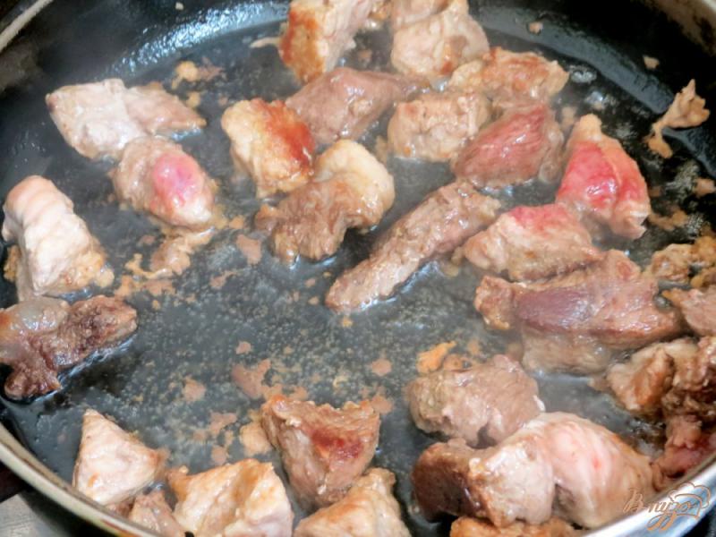 Фото приготовление рецепта: Свинина в соусе шаг №3