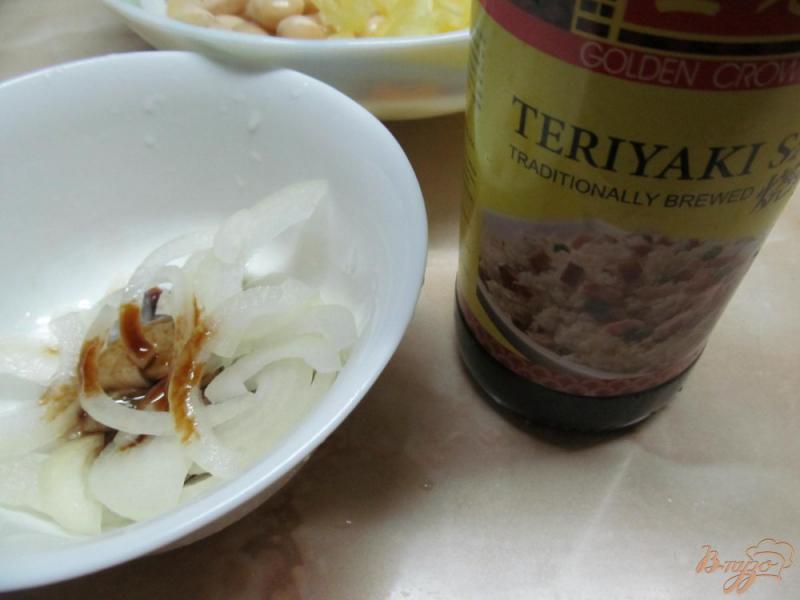 Фото приготовление рецепта: Салат из фасоли с печенным картофелем и перцем шаг №1