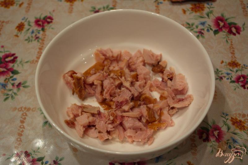 Фото приготовление рецепта: Салат с копченой курочкой шаг №1