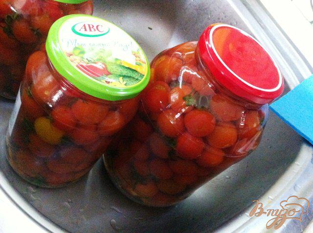 Фото приготовление рецепта: Маринованные помидоры черри с перцем шаг №6