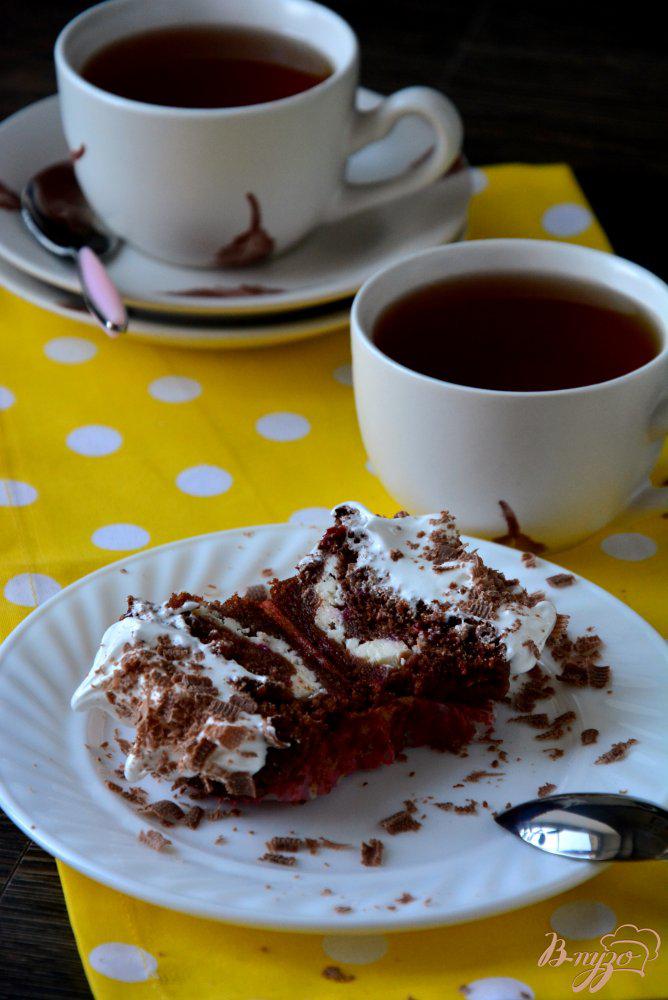 Фото приготовление рецепта: Шоколадные кексы с  малиной и рикоттой шаг №8