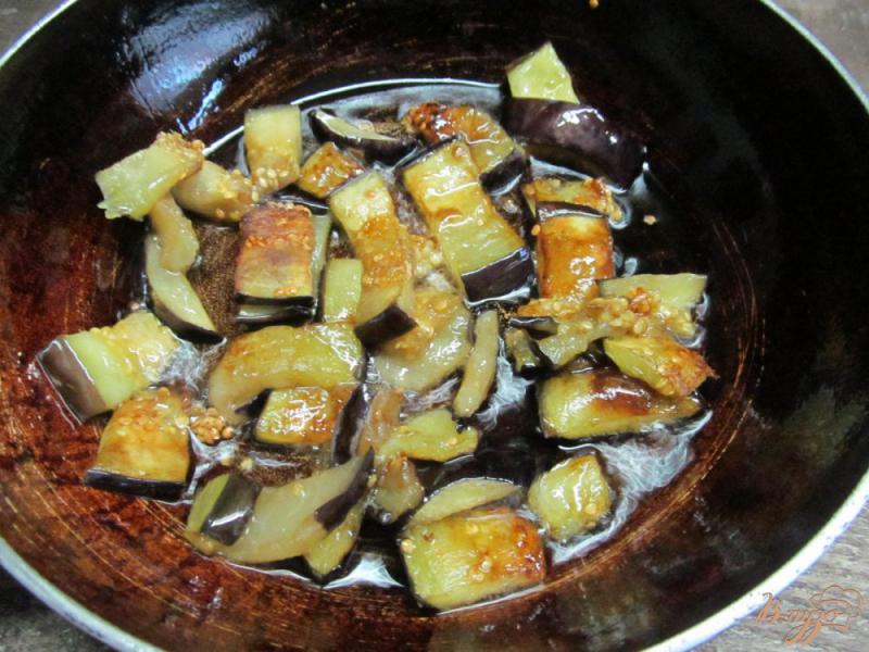 Фото приготовление рецепта: Салат из жаренных баклажанов шаг №4