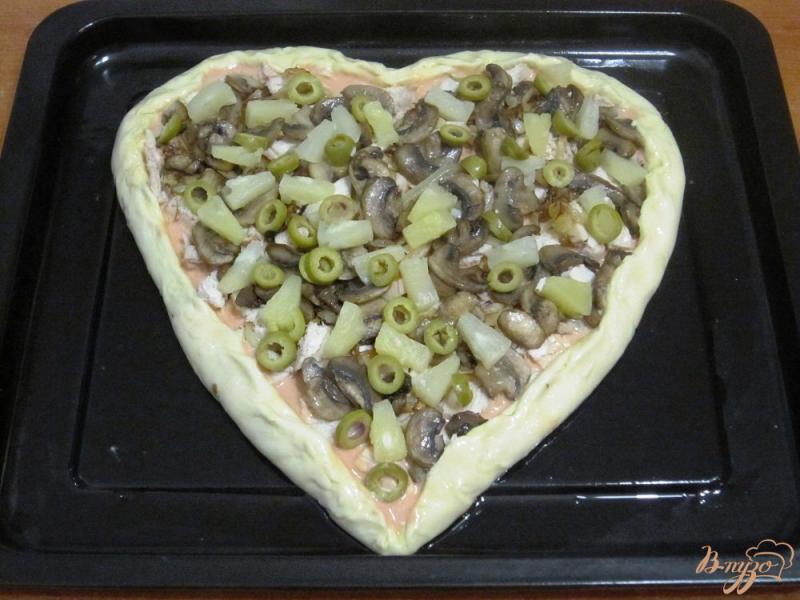 Фото приготовление рецепта: Пицца-сердце шаг №10