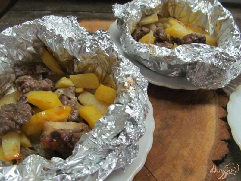 Фото приготовление рецепта: Баранина с картофелем в духовке шаг №4