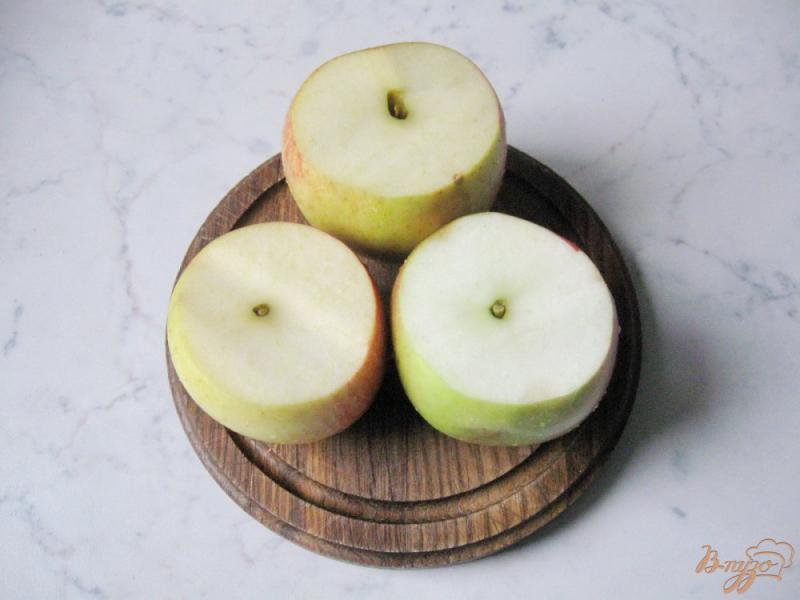 Фото приготовление рецепта: Яблоки запеченные с рисом и изюмом шаг №5