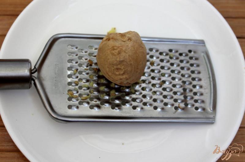 Фото приготовление рецепта: Творожная запеканка на взбитых белках с яблоком и абрикосом шаг №3