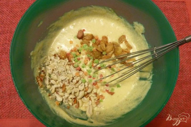 Фото приготовление рецепта: Овсяное печенье с орехами,изюмом и цукатами шаг №3
