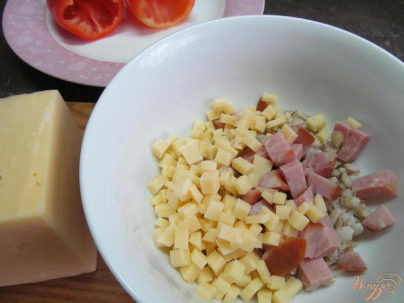 Фото приготовление рецепта: Перец с перловкой с сыром шаг №3