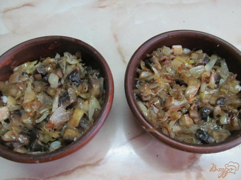 Фото приготовление рецепта: Запеченная капуста с рисом и грибами шаг №4
