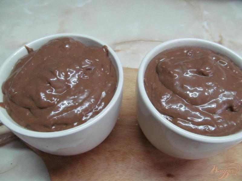 Фото приготовление рецепта: Шоколадный пудинг шаг №4