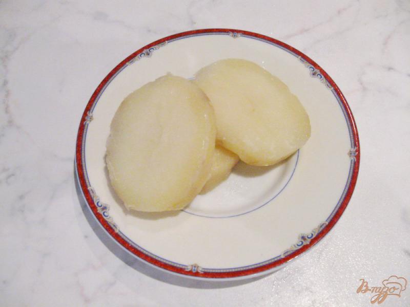 Фото приготовление рецепта: Лёгкая закуска из огурцов, яиц и картофеля шаг №1