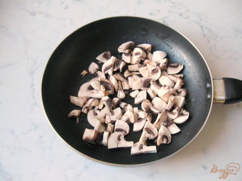 Фото приготовление рецепта: Овощное рагу с грибами и луком- пореем шаг №6