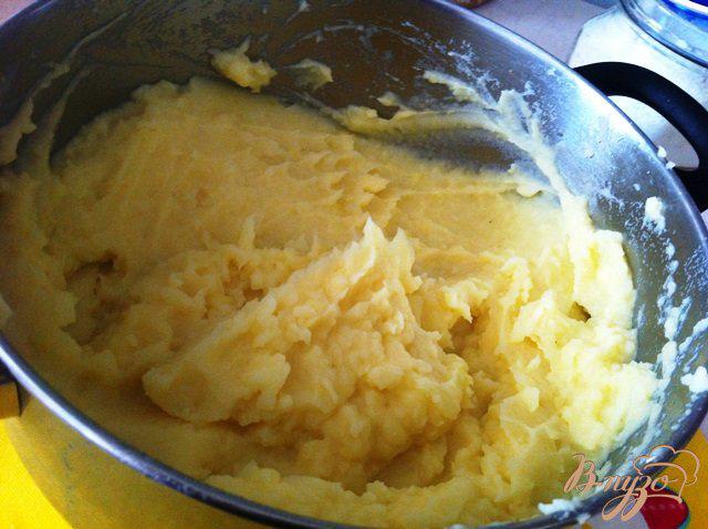 Фото приготовление рецепта: Воздушное, пряное картофельное пюре шаг №5