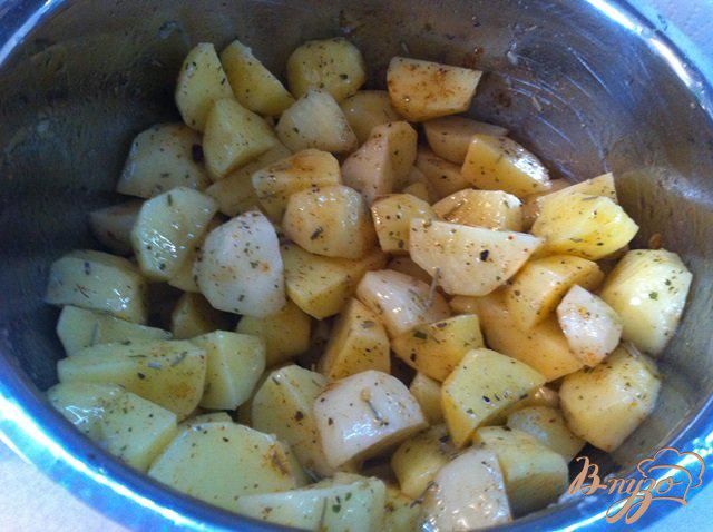 Фото приготовление рецепта: Картофель запеченный «Паутинка» шаг №3
