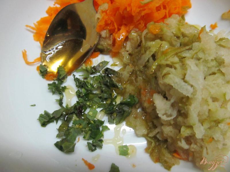 Фото приготовление рецепта: Салат из моркови с финиками шаг №2