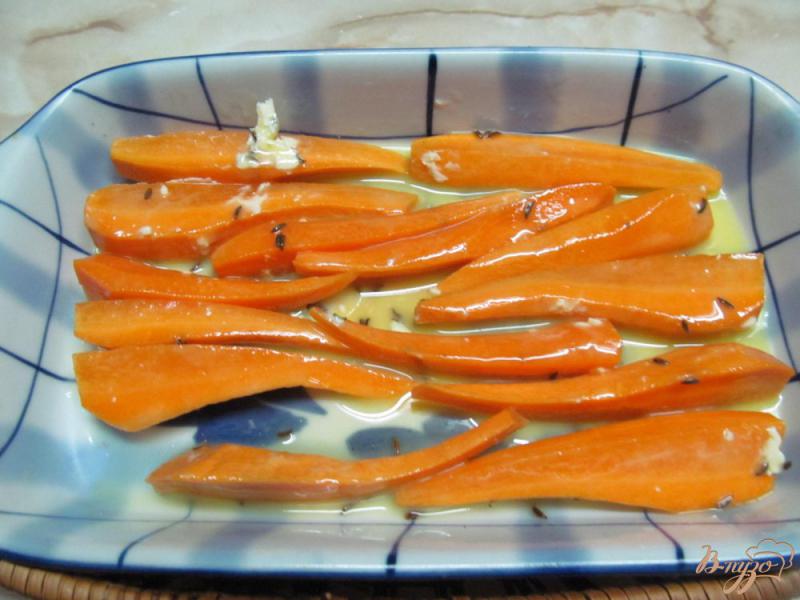 Фото приготовление рецепта: Запеченная морковь шаг №4