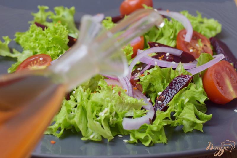 Фото приготовление рецепта: Салат  овощной по- критски шаг №4
