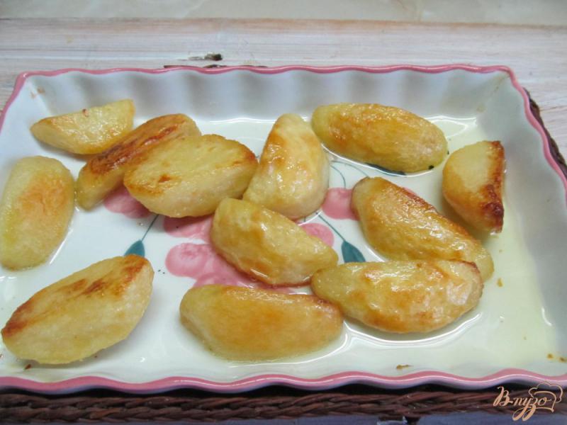 Фото приготовление рецепта: Картофель в духовке шаг №4