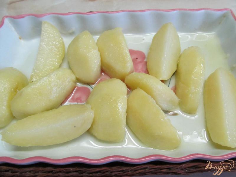 Фото приготовление рецепта: Картофель в духовке шаг №3