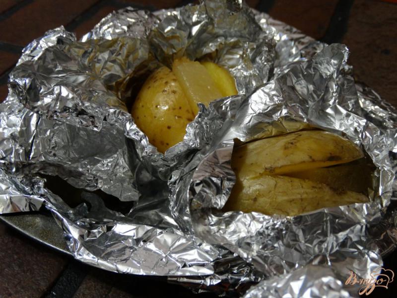 Фото приготовление рецепта: Картофель печеный с селедочным соусом шаг №9