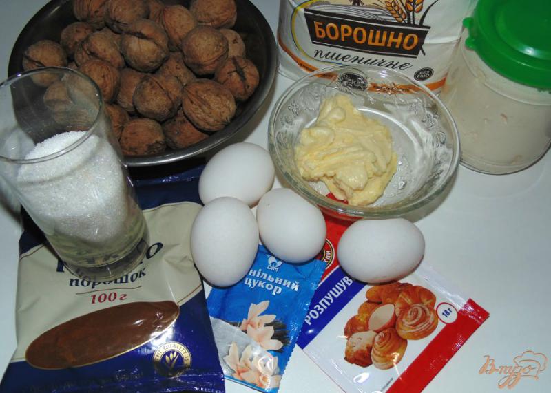 Фото приготовление рецепта: Шоколадный пирог с орехами на сметанном тесте шаг №1