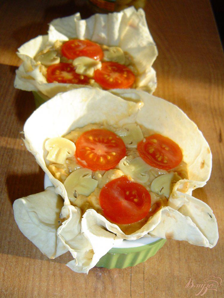 Фото приготовление рецепта: Запеченный овощной паштет с грибами в лаваше шаг №9