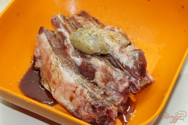 Фото приготовление рецепта: Свиные ребра запеченные в аджике шаг №2