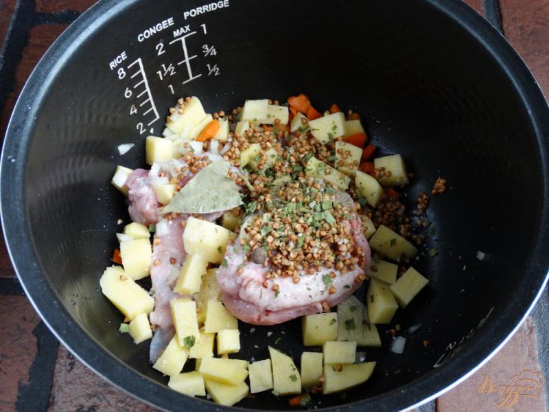 Фото приготовление рецепта: Суп с кроликом в мультиварке шаг №4