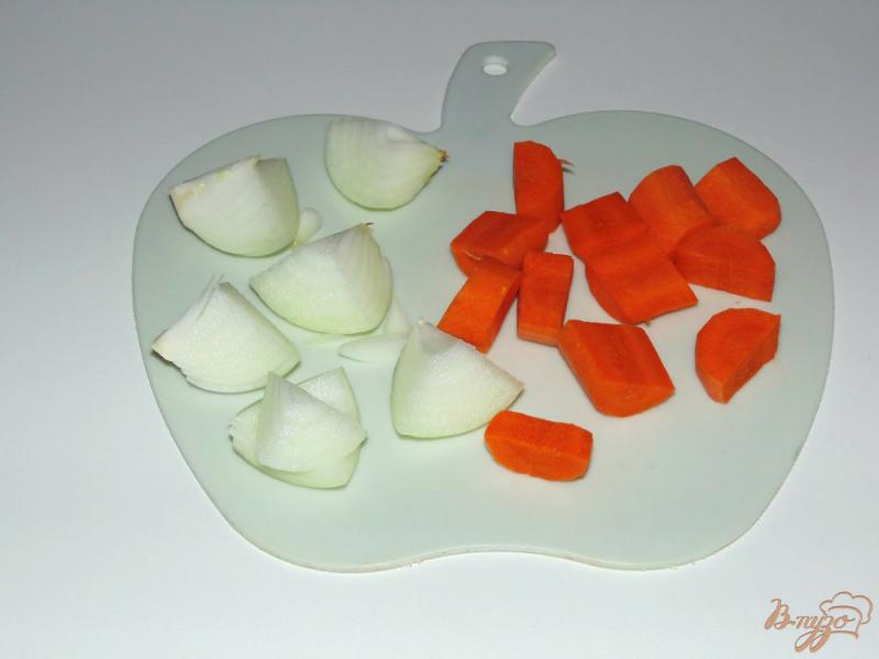 Фото приготовление рецепта: Куриное мясо с овощами в вафле шаг №3