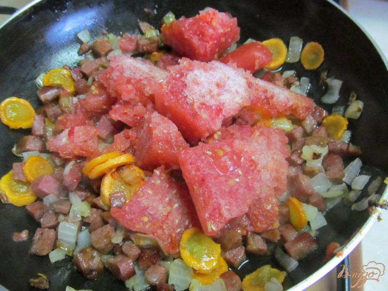Фото приготовление рецепта: Суп с томатами и фасолью шаг №5