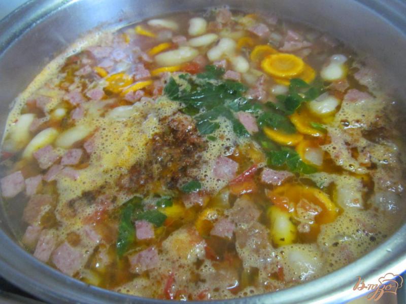 Фото приготовление рецепта: Суп с томатами и фасолью шаг №8