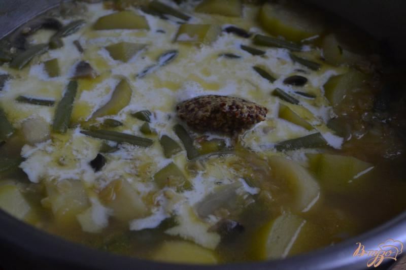 Фото приготовление рецепта: Овощной суп-пюре с красной чечевицей шаг №4