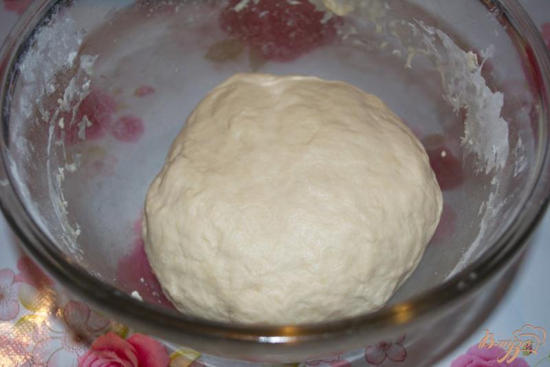 Фото приготовление рецепта: Домашние булочки с секретом ( для первых блюд) шаг №3