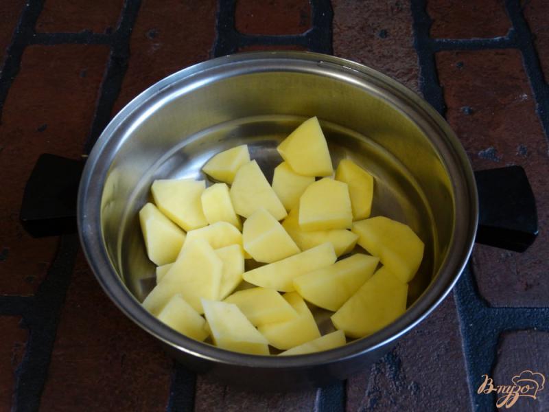 Фото приготовление рецепта: Печень тушеная с тыквой и картофелем шаг №1