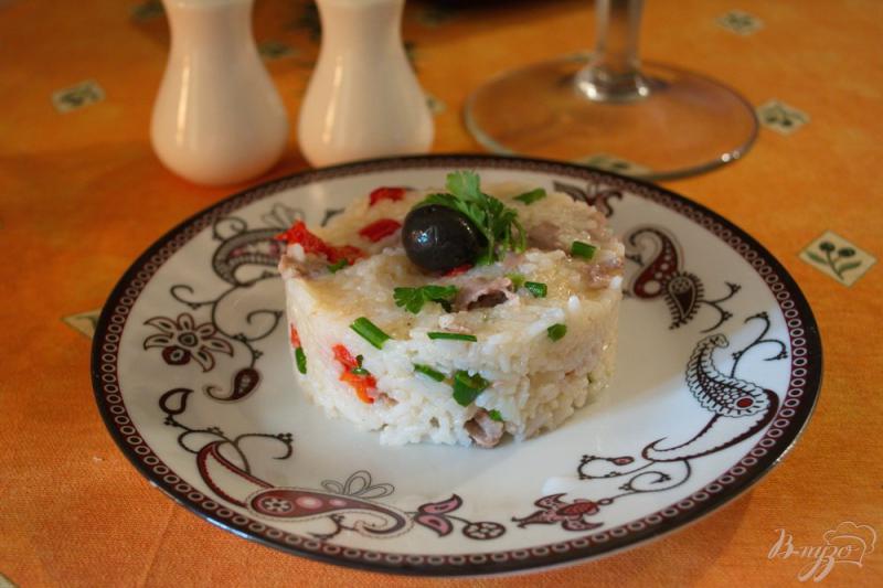 Фото приготовление рецепта: Теплый салат  с рисом и индейкой шаг №6