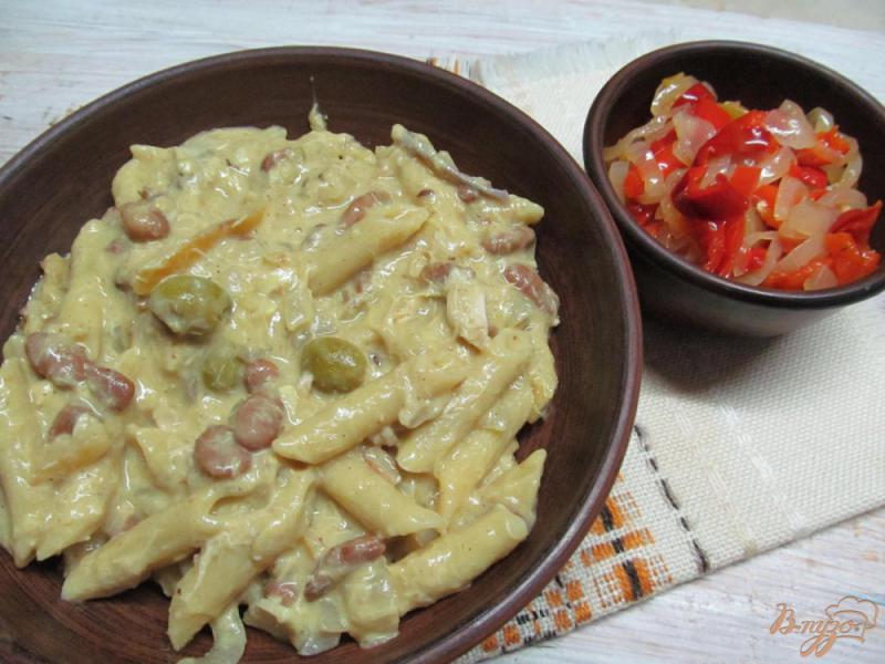 Фото приготовление рецепта: Курица с фасолью и макаронами шаг №14