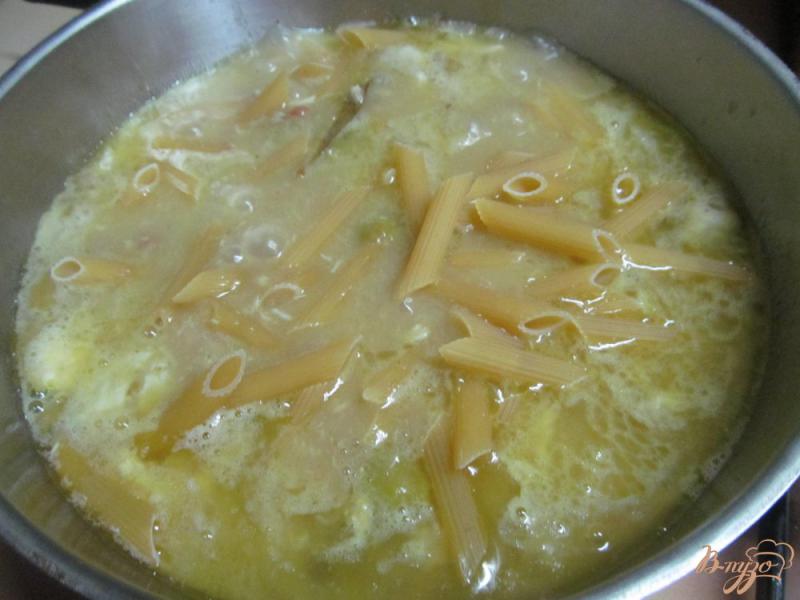 Фото приготовление рецепта: Курица с фасолью и макаронами шаг №12