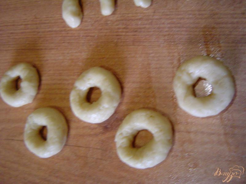 Фото приготовление рецепта: Песочное печенье с орехами шаг №4