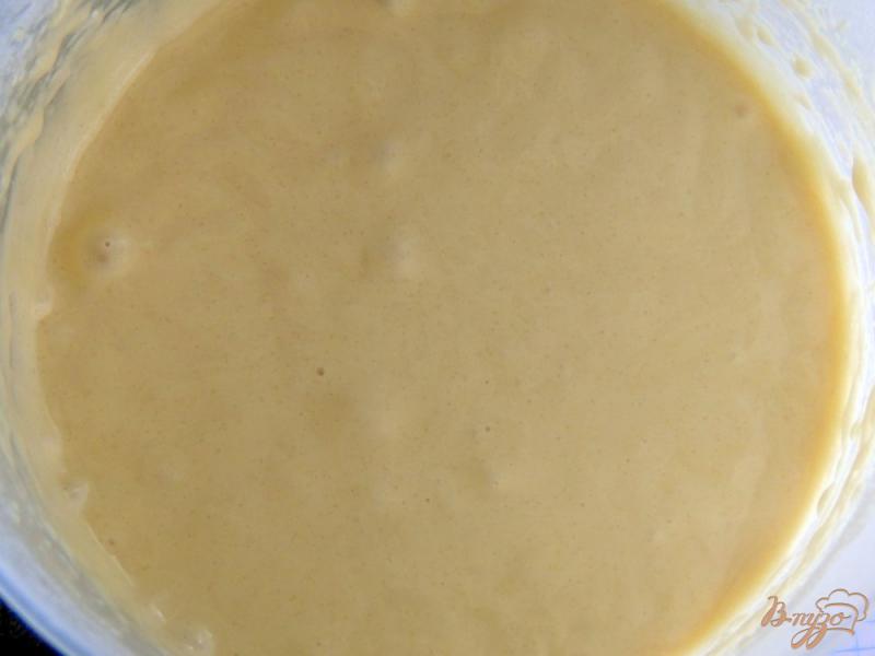 Фото приготовление рецепта: Пирог со сливой в мультиварке шаг №3