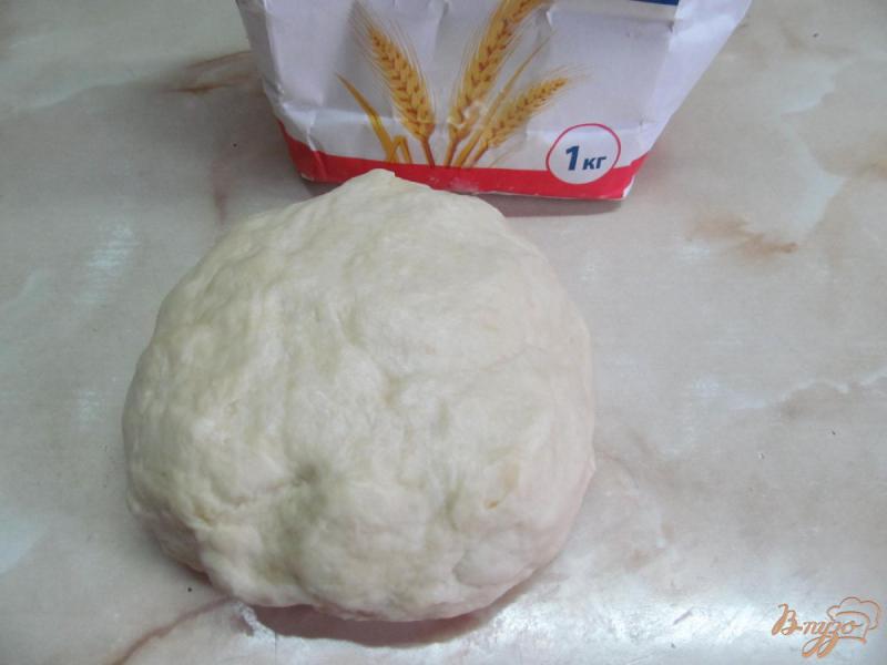 Фото приготовление рецепта: Пирожки с мясом картофелем и сыром шаг №3