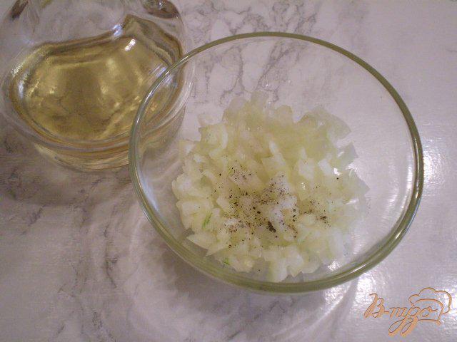 Фото приготовление рецепта: Теплый картофельный салат шаг №4